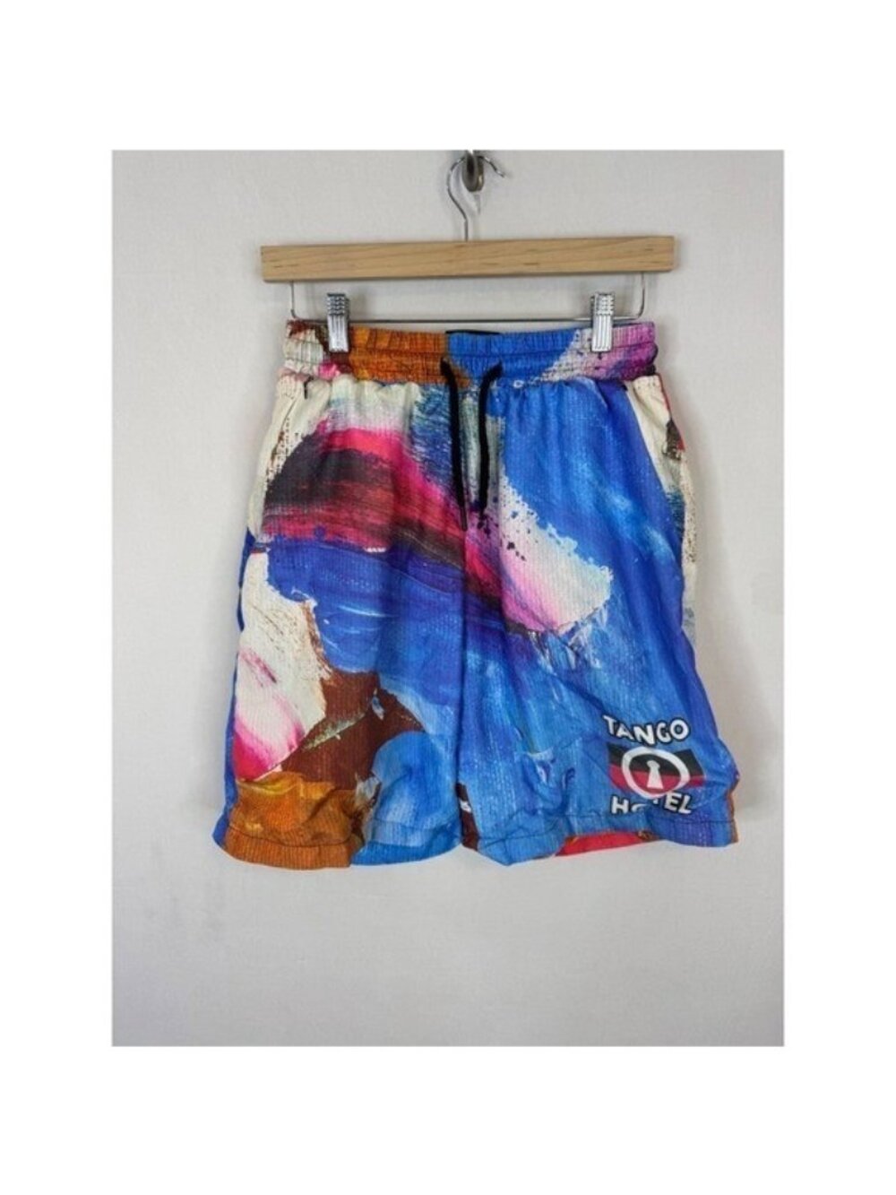 Tango Hotel Mens Abstract Painterly Print Mesh Lined Shorts Blue Red Small